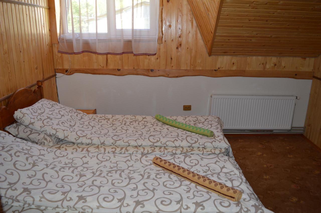 Guest House Mansarda Yaremche Exterior photo