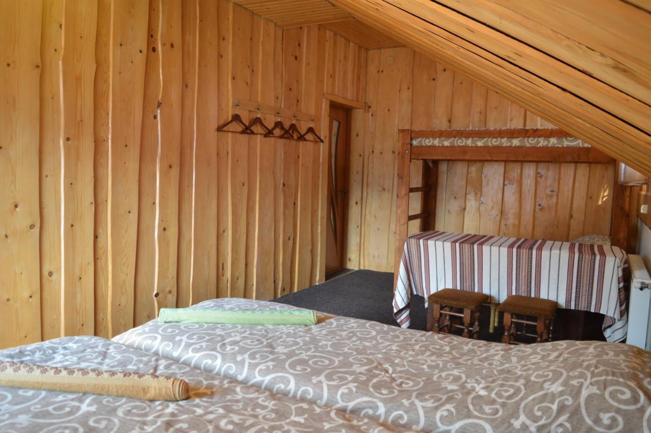 Guest House Mansarda Yaremche Exterior photo