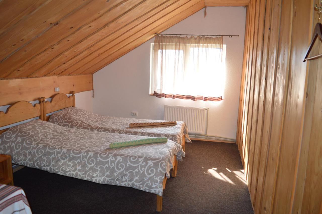 Guest House Mansarda Yaremche Exterior photo